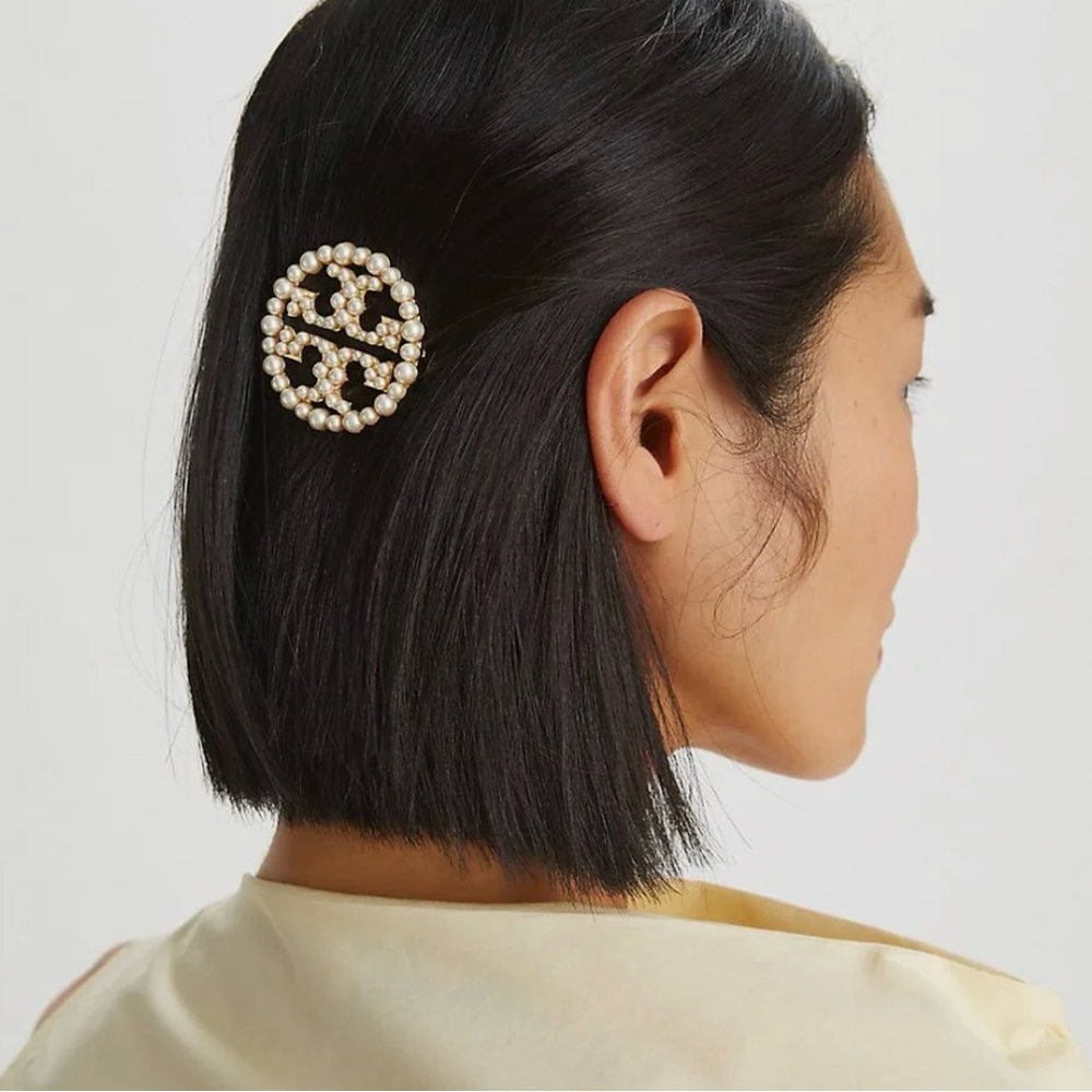 Tory Burch Double T pearl-embellished hair clip - Picture 5 of 5